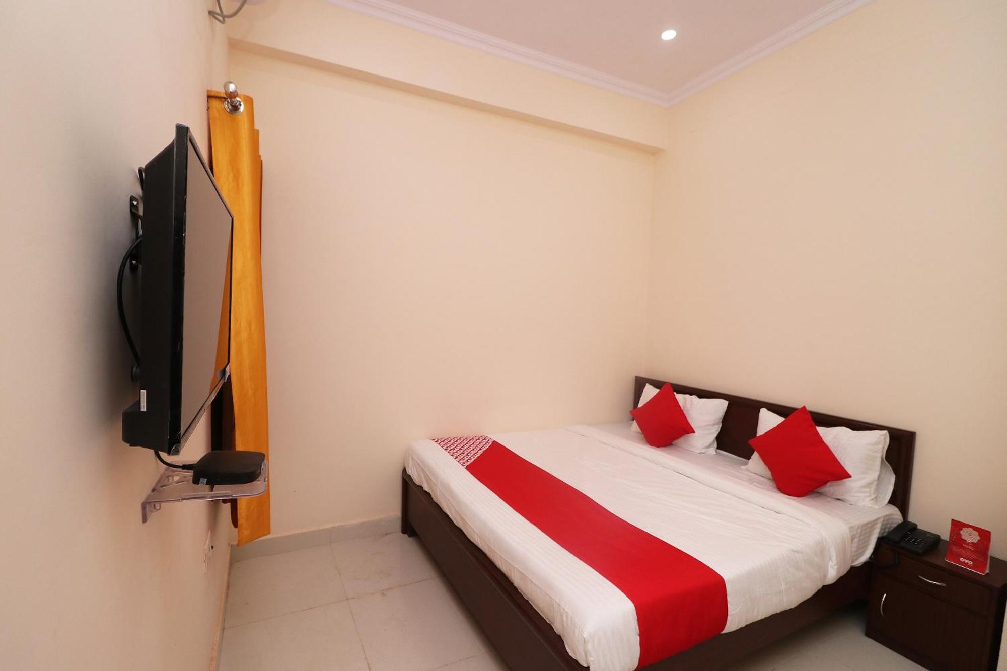Oyo Flagship 27941 Sangam Darshan Prayagraj Luaran gambar