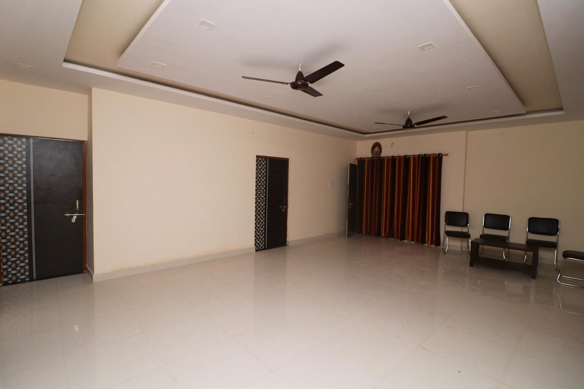 Oyo Flagship 27941 Sangam Darshan Prayagraj Luaran gambar
